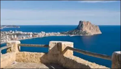 Si la Garonne elle avait voulu. Julos Beaucarné.

Si la Garonne elle avait voulu
Lanturlu
Lorsqu'elle sortit de sa source
Diriger autrement sa course
Et vers le Midi s'épancher
Qui donc eût pu l'en empêcher
Tranchant plaines vallons montagnes
---
---
Si la Garonne elle avait voulu
Elle allait arroser ---.

Qu'aurait-elle pu arroser ?