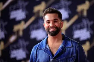 Quel adverbe est le nom d'un album studio de Kendji Girac ?