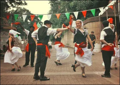 Quel est le nom de cette danse traditionnelle du Sud de l'Italie ?