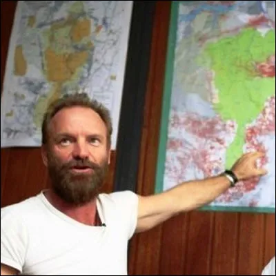 Quel chef kayapo, défenseur de la forêt amazonienne, est devenu célèbre grâce au soutien de Sting ?