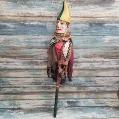 Quel est le nom du sceptre de fantaisie, à l'origine attribut du fou à la cour des rois, devenu par la suite un accessoire de costume de carnaval ?