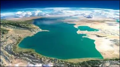 C'est dans cette même région de l'embouchure de la Volga que la mer Caspienne est la plus profonde.
