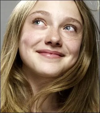 C'est jeune actrice a dbut toute petite dans 'Sam, je suis Sam'. Aujourd'hui, elle est la diabolique Jane de 'Twilight' :