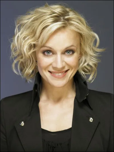 Quel est le patronyme de cette Véronic ?