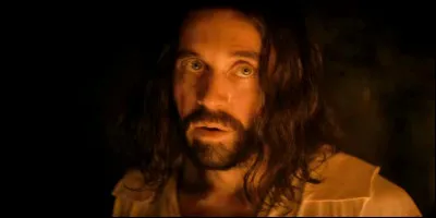 Avec qui le père de Sarah Fier aimerait-il qu'elle se marie ?