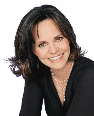 Sally Field a reu trois Emmys ! Pour quelle srie a-t-elle reu celui de la meilleure actrice (principale, donc) ?