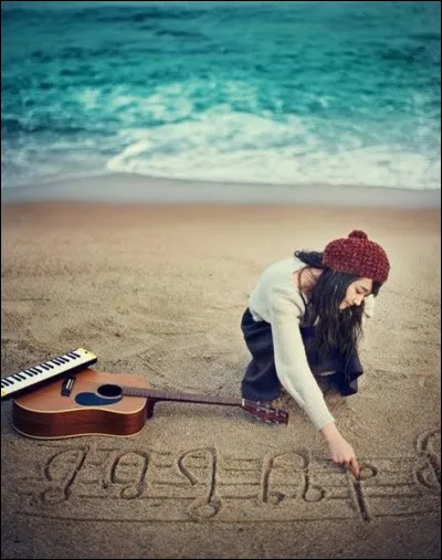 A quel chanteur, surnommé "l'Homme à la tête de chou", doit-on le titre "Cargo Culte" en 1971 ?