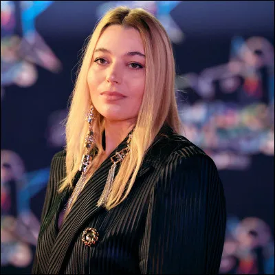 Quelle chanson de Santa a été choisie comme hymne pour la saison 12 de la "Star Academy" ?