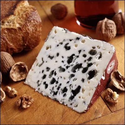 De quel animal provient le lait utilisé pour la fabrication du roquefort ?