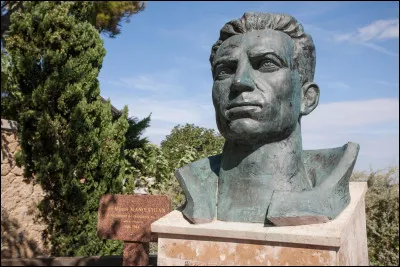 Dans les ann&eacute;es 1830, la population de l'&icirc;le de Hong Kong &eacute;tait d'environ 7 500 habitants.