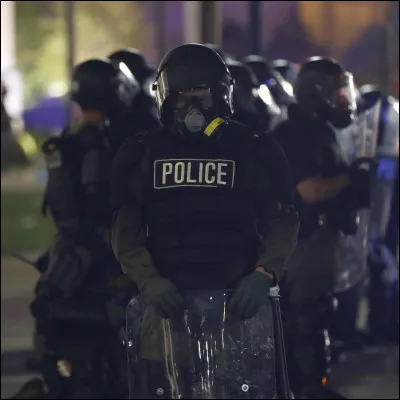 4. "Bavure". De qui est ce titre ?