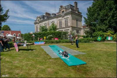 La Famille Follot avait une demeure dans le parc ; mais que fabriquaient-ils ?