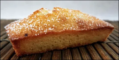 Quel est le nom de ce gâteau à base de farine, de beurre, de poudre d'amandes et de blancs d'oeufs ?