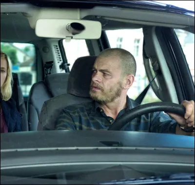 Andréa Bescond et Éric Métayer ont réalisé ce film, où Cornillac interprète Fabrice Le Nadant, qui a pour titre...