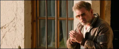 Cette image de Cornillac dans le rôle de Lucien Mounier (dit "La Fraise") provient d'un film d'Artus. Ce film s'intitule...