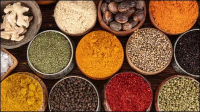 Laquelle de ces plantes et épices permet de lutter contre le cancer ?