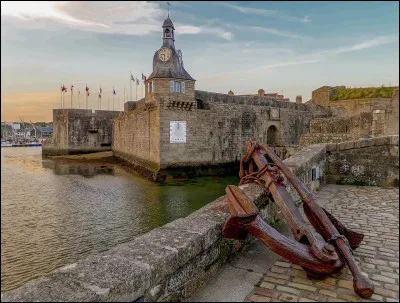 Cette image montre-t-elle une ville bretonne ?