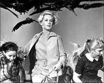 Quelle actrice, accessoirement mre de Melanie Griffith, joue le rle principal dans 'Les Oiseaux' ?