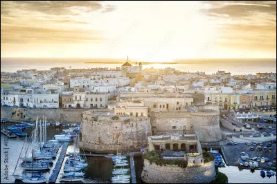 "Gallipoli" est le titre d'un film joué par Tom Cuise.