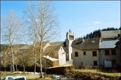 Nous partons &agrave; pr&eacute;sent en Occitanie, &agrave; Rimeize. Village de l'arrondissement de Mende, travers&eacute; par la Rimeize et le Chapouillet et bord&eacute; par la Truy&egrave;re, il se situe dans le d&eacute;partement ...
