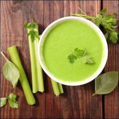 La consommation régulière de céleri aide à baisser la tension artérielle.