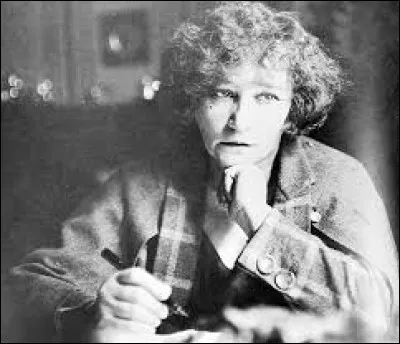 Durant quel siècle la femme de lettres Colette a-t-elle vu le jour ?