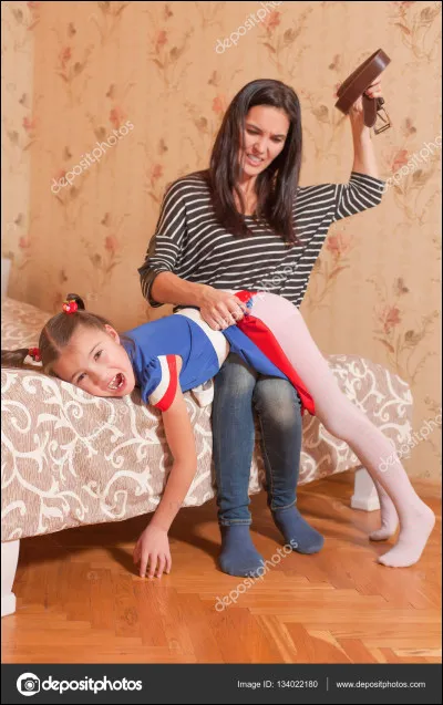 À lécole, tu tes battu avec un camarade qui tembêtait et ta maman lapprend ; quelle est sa réaction ?