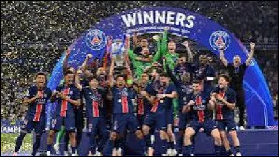 En football, quel joueur du Paris Saint-Germain a inscrit deux buts en finale de la Ligue des Champions le 31 mai 2025 ?