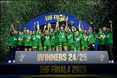 Quelle joueuse de handball, capitaine de l'équipe de France, a remporté la Ligue des champions avec le club hongrois de Györ le 1er juin 2025 ?