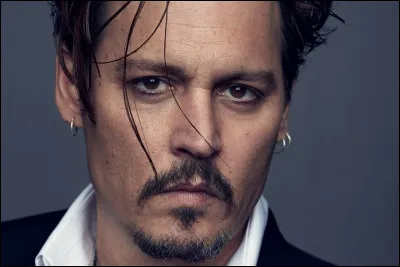 Dans le film "Jeanne du Barry" de Maïwenn, sorti en 2023, quel roi est interprété par Johnny Depp ?
