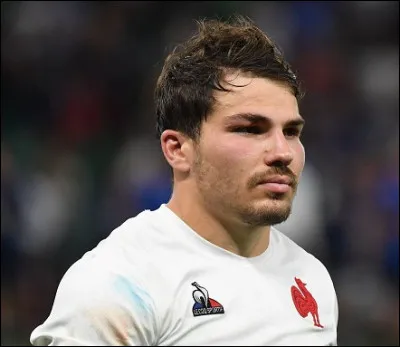 Quelle est la bonne orthographe du nom de ce joueur international français de rugby à XV ?
