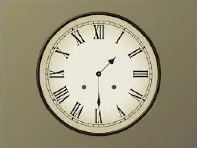 Sur un terrain de foot, il y a quatre coins, à chaque coin, il y a un poteau. De quelle hauteur réglementaire est-il ?