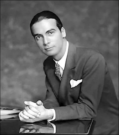 Quel couturier espagnol décède en début d’année ?