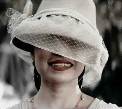 M  Je suis lancienne petite amie de Poséidon, punie par Athéna.