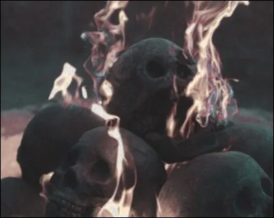 H  Je suis le dieu des Enfers qui soupçonne Percy de vol.