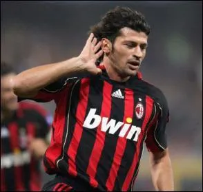 C'est le seul footballeur gorgien  avoir remport la Champion's League,  deux reprises, avec le Milan AC. Vous avez reconnu cet athltique dfenseur...