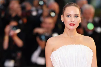 Lequel de ces films avec cette actrice est réalisé par Francis Lawrence ?