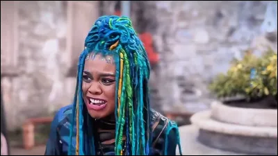 Comment s'appelle la sur d'Ursula ?