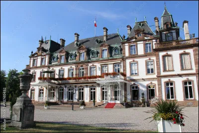 Ce château est localisé à Strasbourg. Comment s'appelle-t-il ?