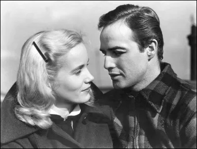 Quel acteur est à l'affiche du film "Sur les quais", sorti en 1954 ?