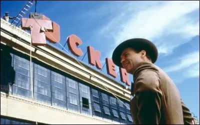 La mme anne sort 'Tucker', narrant l'histoire de Preston Tucker qui avait invent un objet rvolutionnaire qu'il n'a jamais russi  commercialiser  grande chelle. Lequel ?