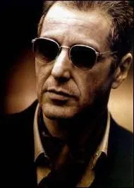 Dix-huit ans aprs 'Le Parrain', le troisime opus sort en 90. Quel nouveau talentueux acteur vient grossir le casting initial ?