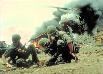 En 79 sort 'Apocalypse Now', son chef d'oeuvre. Quel ami de Coppola devait  l'origine raliser le film, mais fut 'doubl' par celui-ci, causant par l une longue brouille entre les deux ?