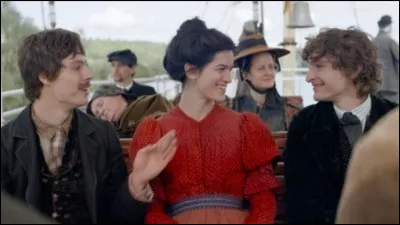 Pendant le trajet en bateau jusqu'&agrave; Paris, Ad&egrave;le fait la rencontre de deux jeunes, Lucien et Anatole. Quelles sont leurs passions respectives ?
