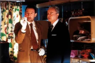 Dans ce film, son personnage se nomme Richard Bullit