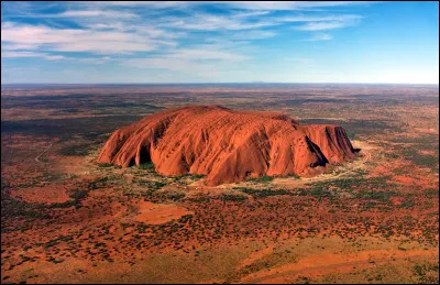 Où se situe Uluru (Ayers Rock) ?