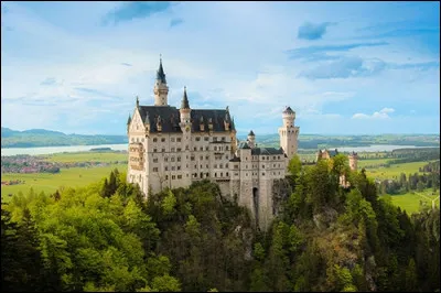 Où se situe le château de Neuschwanstein ?