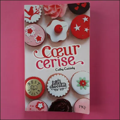 Je suis la plus jeune de la famille Tanberry, j'adore les animaux et je fais de l'équitation. Je suis...