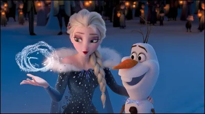 Qu'est-ce qu'Anna et Elsa retrouvent dans leur grenier, dans l'un des coffres ?