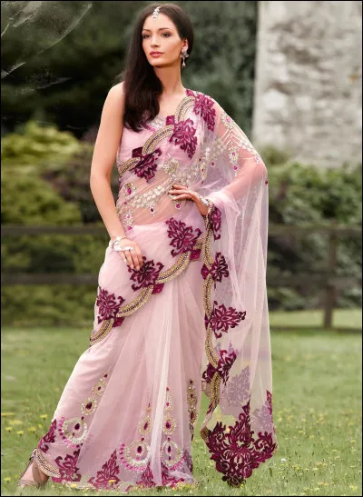 De quel pays est originaire le sari ?